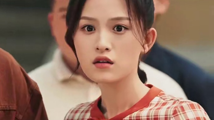 重回七六，见雪逢春短剧精彩后续
重回七六，见雪逢春
重回七六，见雪逢春网剧
重回七六，见雪逢春演员表