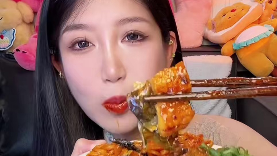 鳗鱼火鸡面和寿司#别吞我视频 #超好吃 #这也太好吃了 #嗦粉 #真好吃