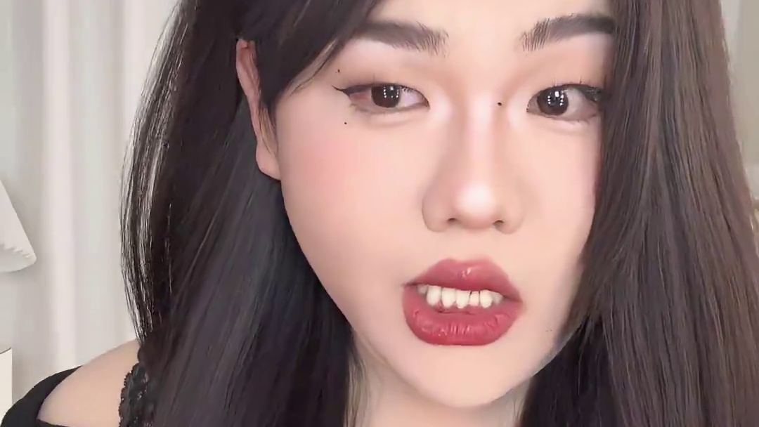 快艾特你的好闺蜜来看她老公 #伪音 #网恋 #搞笑