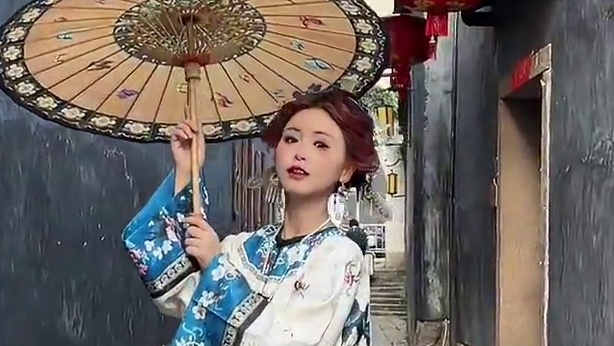 福州非遗三把刀，一把为国，一把为家，一把为己#阿曼朵民族风旅拍 #福州三条簪 #福州旅拍 #簪花 #