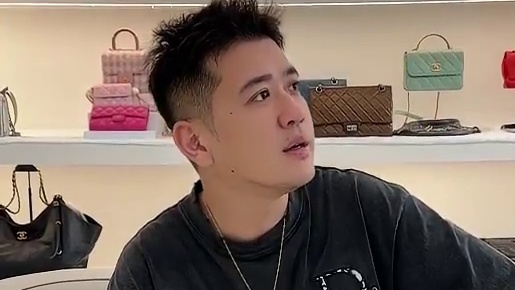 假如你20多年后再来找老金的话... #上海 #二奢老金 #二十年后再相会 #日常 #上海奢侈品回收