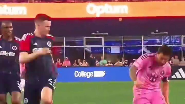 太强了！38岁梅西连场破门梅开二度#足球