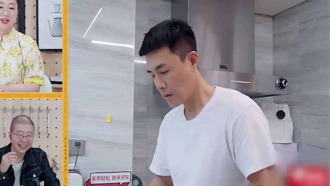 杜淳发现孩子假哭后，决定孩子长大送去演戏