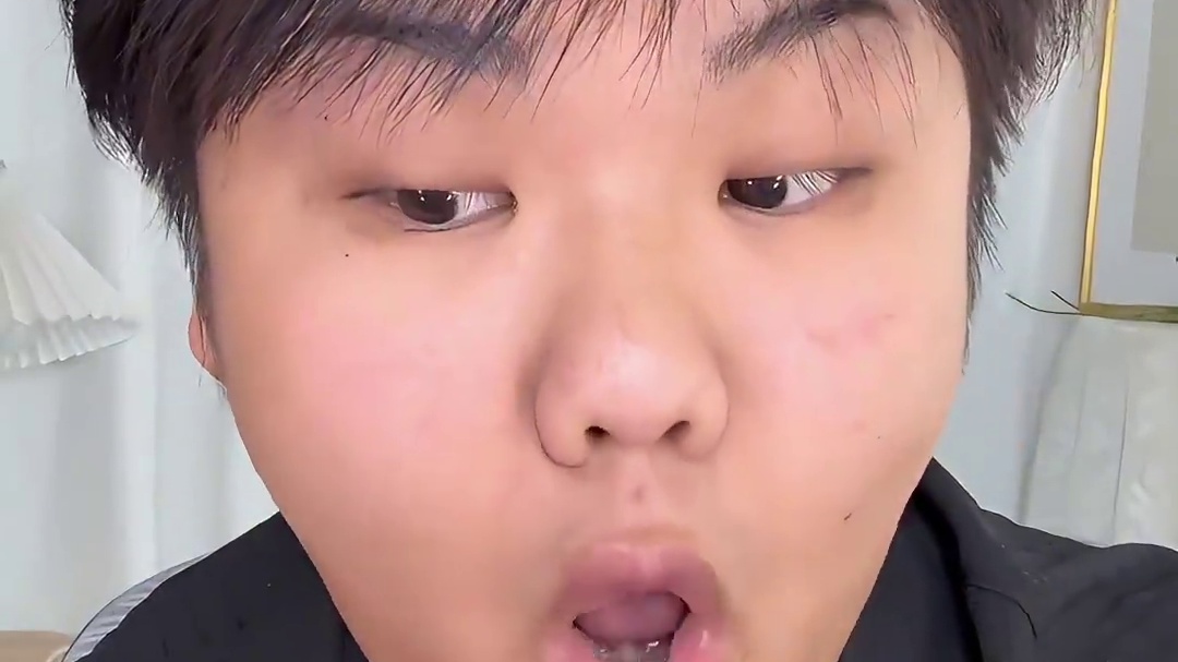 这就是瓦学弟吗？ #打瓦 #伪音 #网恋 #搞笑