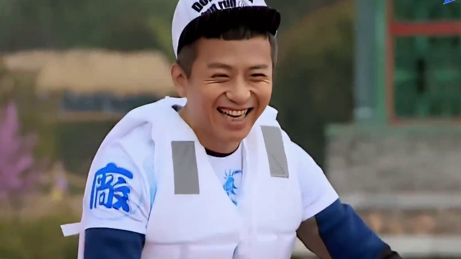 邓超撞陈赫像是撞了一堵墙