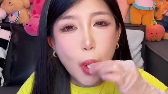 蛋挞蛋挞还有好吃的奶油三明治#别吞我视频 #蛋挞 #甜品美食 #太好吃了 #超级爱吃