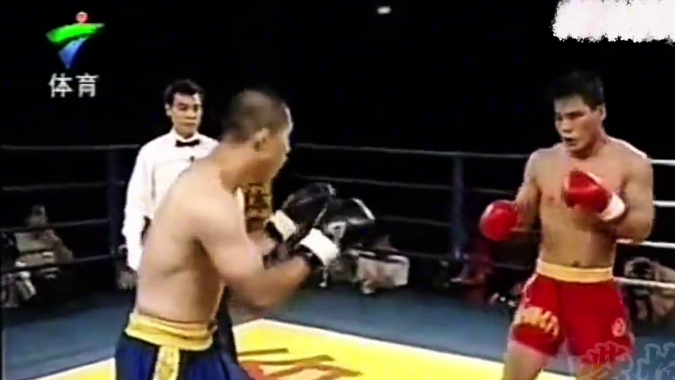 中国超级散打王柳海龙暴揍日本选手！场面看着太解气了 #柳海龙 #散打 #搏击 
