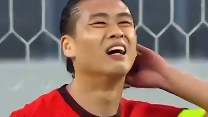 依然有差距！国足0比2日本，遭遇东亚杯两连败