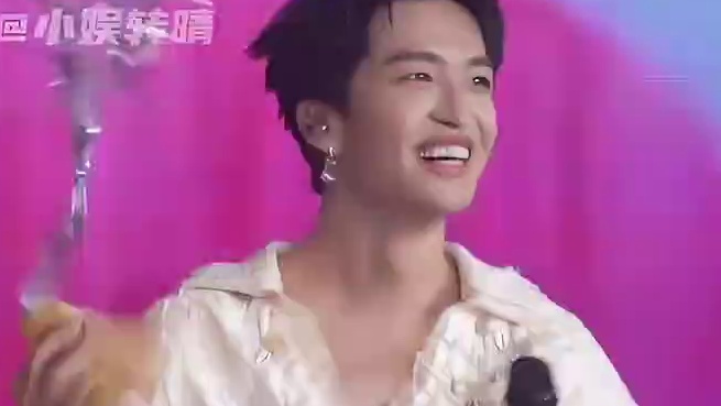 下一场刷新的玩具是什么#黄子弘凡 #黄子弘凡除了快乐禁止入内 #演唱会 #整活