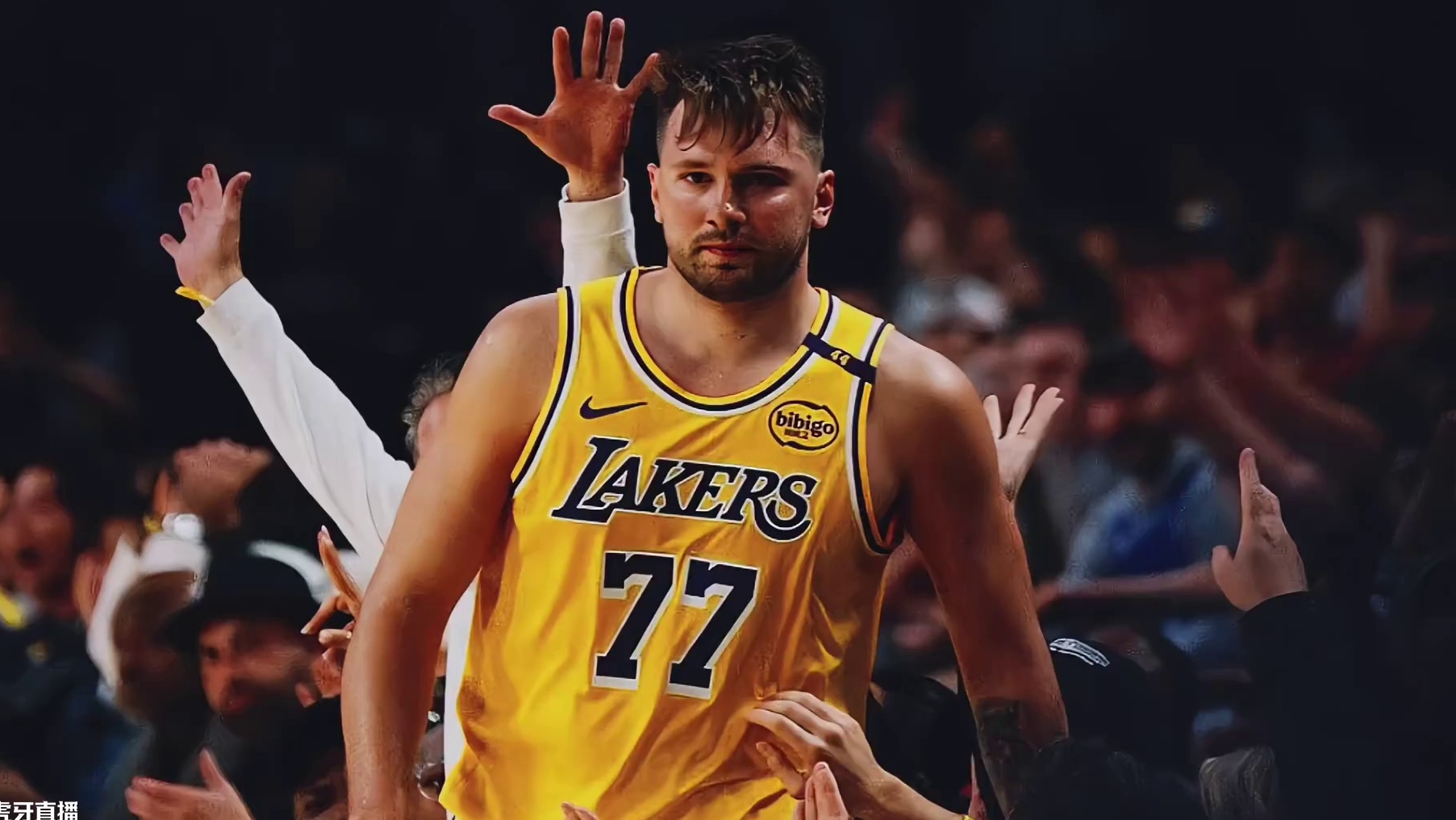卢卡让整个湖人队变得轻松！ 卢卡东契奇就像一个魔术师一样，在控制比赛的进程！
