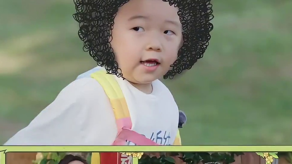 艾登被气球爆炸吓一跳