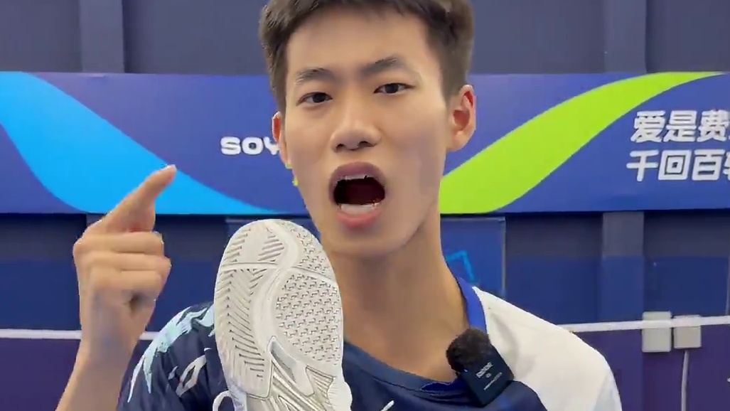 买球鞋我最烦的就是这种人 今晚九点半这双颜值特别高 性能特别哇塞的醒狮ultra 我们会给大家带来全