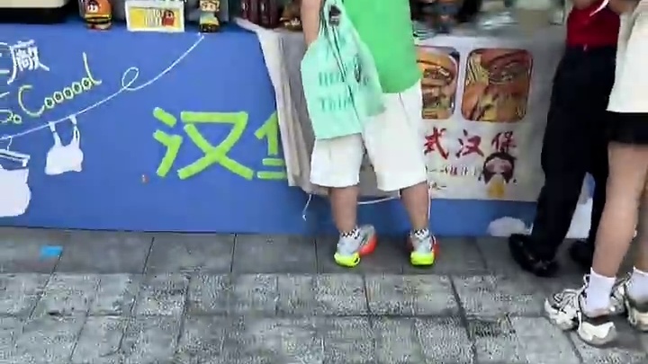 挑战一幅画，吃遍所有路边摊，今天挑战的是：街头汉堡 #中国福彩 #福彩3D游戏 #盛夏福运惊喜季 #