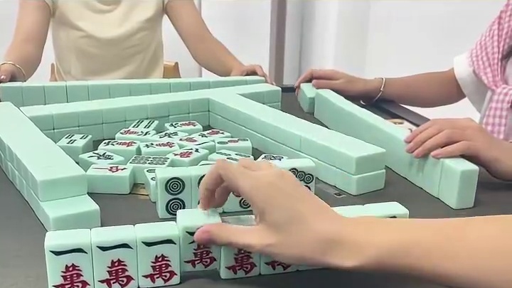 【微乐麻仔秀】接好运，麻仔送祝福，祝你把把胡大牌永远不点炮~#微乐四川麻将#麻将#接好运#麻将麻将抖