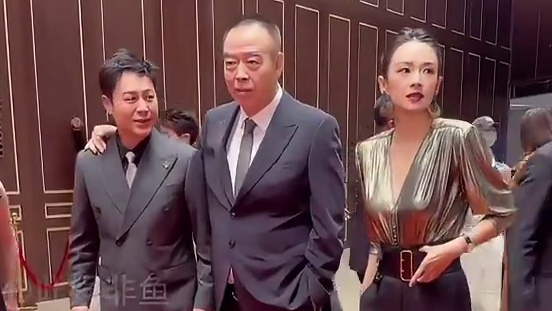 颁奖礼看明星人情世故，沈腾游刃有余，邓超堪称“社交祖师爷” #沈腾 #邓超  #杨紫 #娱乐评论大赏