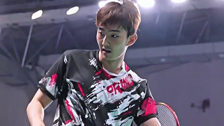 酷 卫冕冠军顾俊峰首日表现#郴州林丹杯 #林丹杯羽毛球公开赛 #羽毛球