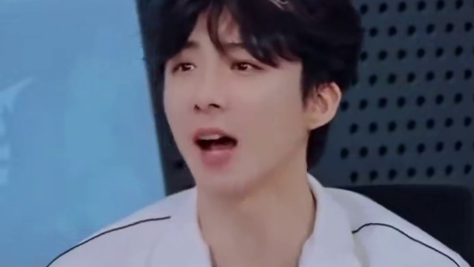 刘宇宁：为我花生！ #刘宇宁#张凌赫#龚俊#地球超新鲜#娱乐评论大赏