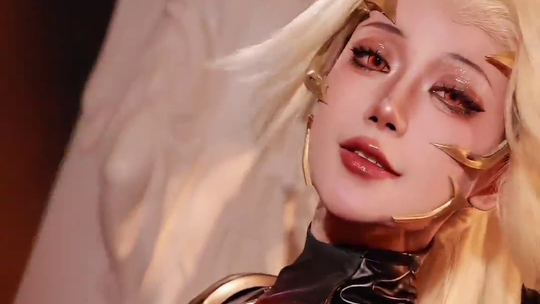 就这个连体皮衣爽