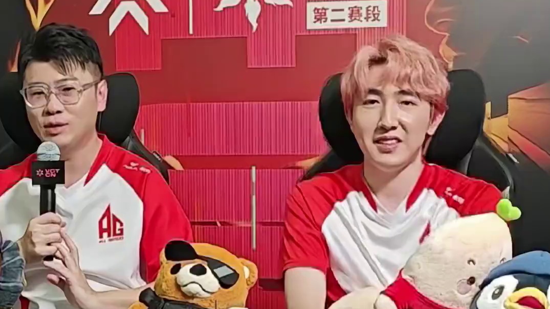 龙哥就是龙！K1ra：他打比赛比训练赛猛太多了 #2025VCTCN第二赛段  #无畏契约 #瓦学弟