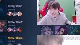 當(dāng)競?cè)藥p峰塞冒充同事，被當(dāng)場抓包！