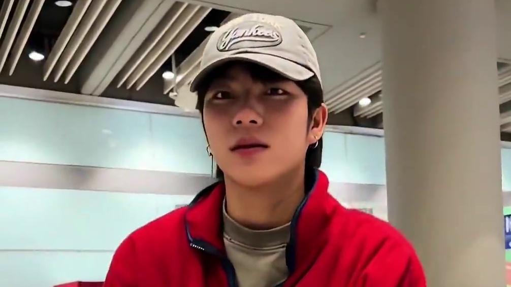 第一次见这么热心肠的艺人 #娱乐评论大赏 #万万没想到 #顺手 #花生哥 #搞笑