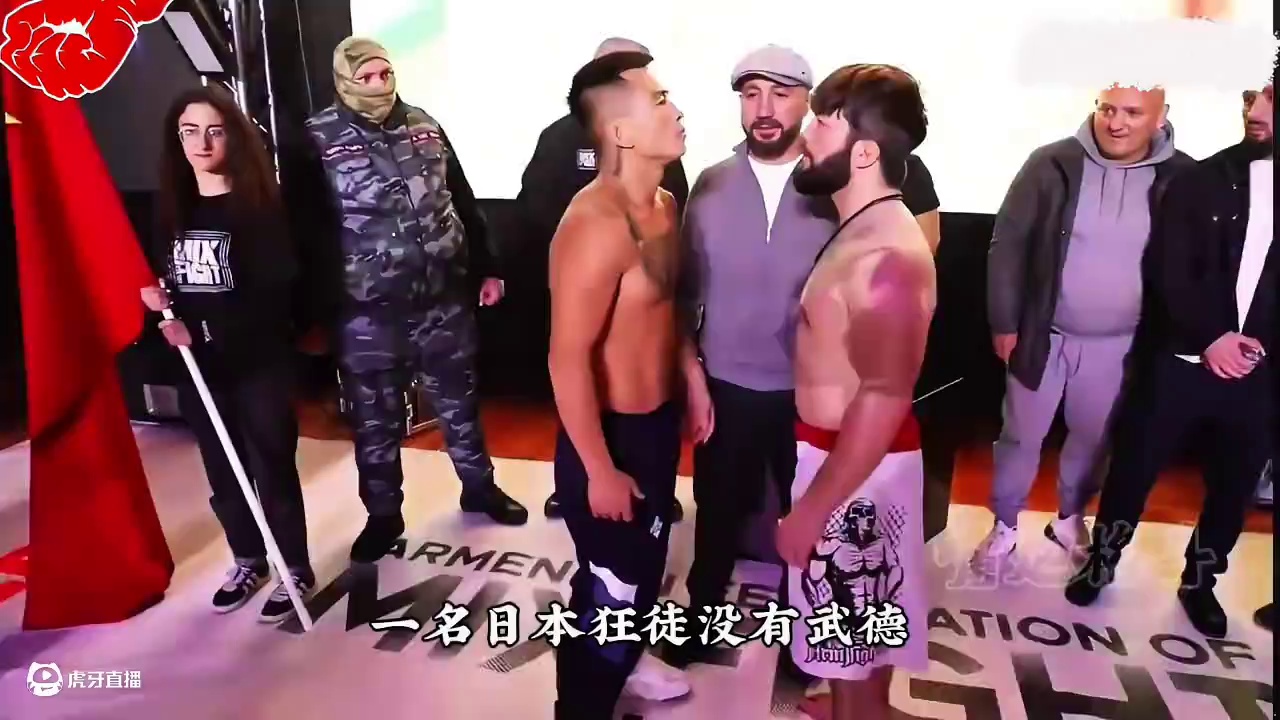 小日本偷袭一拳打晕中国选手！赵重阳暴怒飞膝KO日本人霸气复仇 #格斗 #搏击 #中国力量 