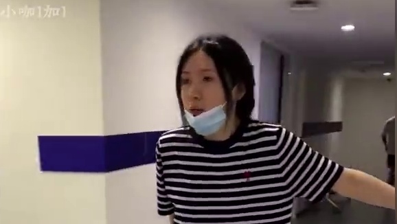 闺蜜与我哥的痔爱情缘，闺蜜带我去医院看痔疮，没想到医生是他哥#看一遍笑一遍 #闺蜜迷惑行为 #尴尬 