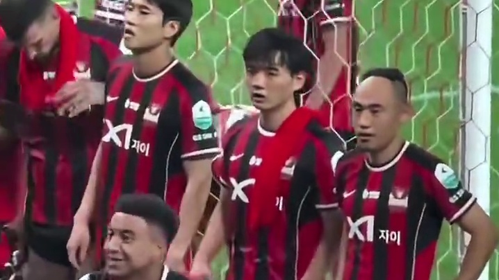 首尔舞王！林加德世界波帮助球队获胜，赛后谢场时与球迷互动 #足球