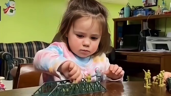 老板：让你拿东西，你抱我招财猫断我财路_