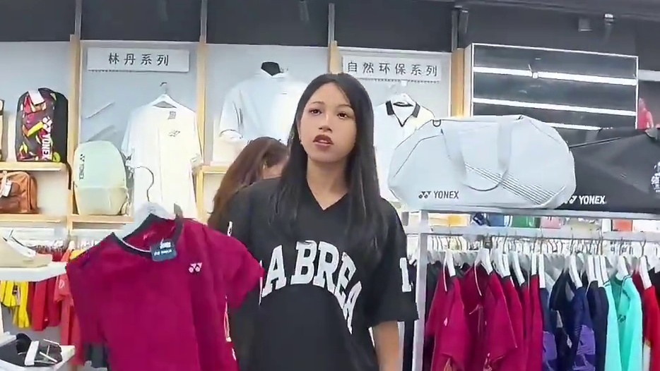 vlog｜二刷美舞之志·上海站 这次挺进16强啦～打破一轮游黑洞了！
#打羽毛球女生 #羽毛球比赛 