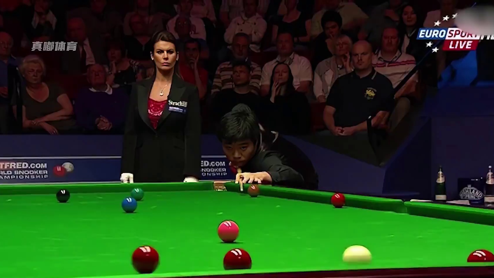 丁俊晖上演黑八奇迹，最后翻盘绝杀小特（上）