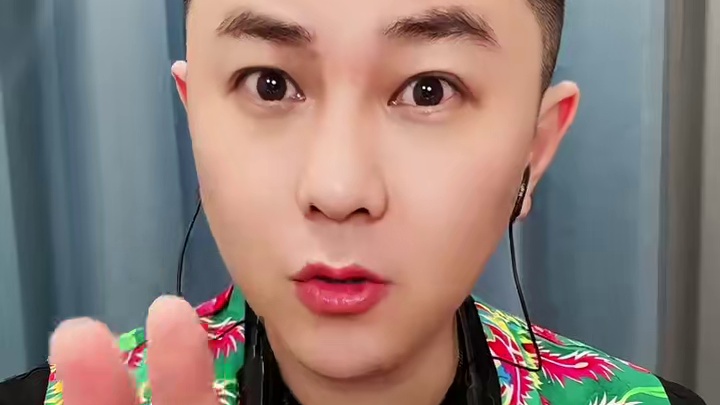 据说是新品种第一次吃酸奶甜瓜