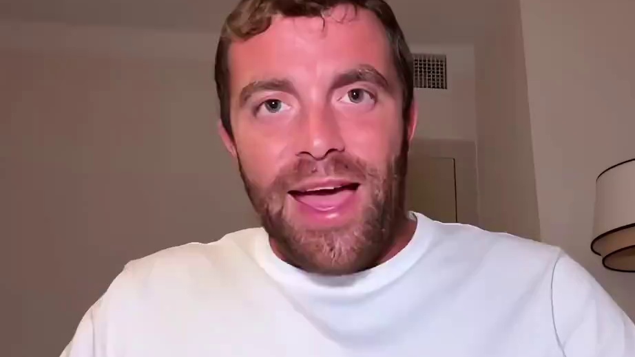 罗马诺一生之敌再加一人！利雅得胜利迷之操作 突然放弃了已经谈妥了的27岁中卫汉茨科！#罗马诺 #利雅