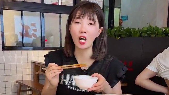 #麻辣鲜香 ，#江南牛肆，新店开业，吃火锅就来他们家，7月23号到31号锅底和制定酒都是随便喝，#抖