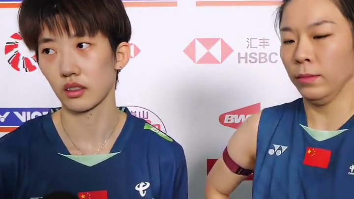 凡贤组合逆转战胜山羊组合后，贾姐不发言的原因竟是…#羽毛球 #贾一凡 #张殊贤 #中国羽毛球公开赛