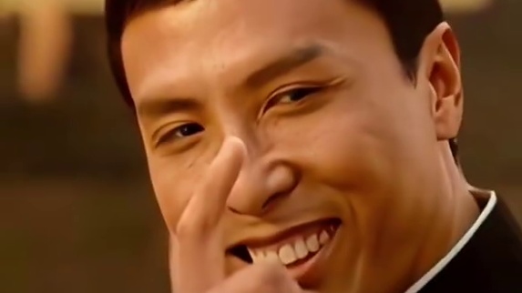 在土耳其坐有轨电车
花多少钱取决于你有多少素质#真实事件 #土耳其 #老外 #万万没想到