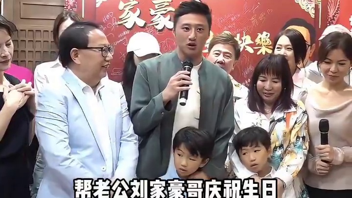 金牌监制梅小青切除手术后首现身，非常感谢各界好友对自己问候同祝福#梅小青 #tvb #娱乐圈