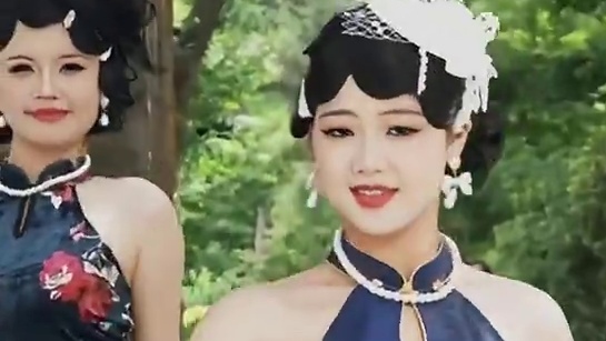 冲这美景和美人，真的可以大饱眼福了#暑假被庐山的旗袍小姐姐硬控了