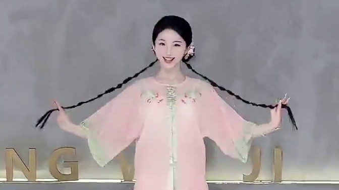 今日份小甜舞送达～ #桃花笑 #舞蹈 #翻跳 #潮流舞蹈大赛主题舞挑战 #浅跳一下