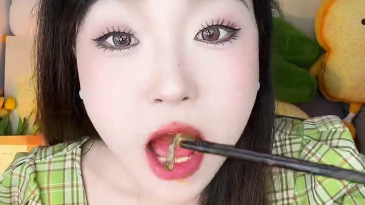 今天是香菜锅！麻辣香锅煮好了感觉隔壁领居都会馋哈哈，因为闻到香味了#夜宵吃什么 #深夜食堂深夜放毒 