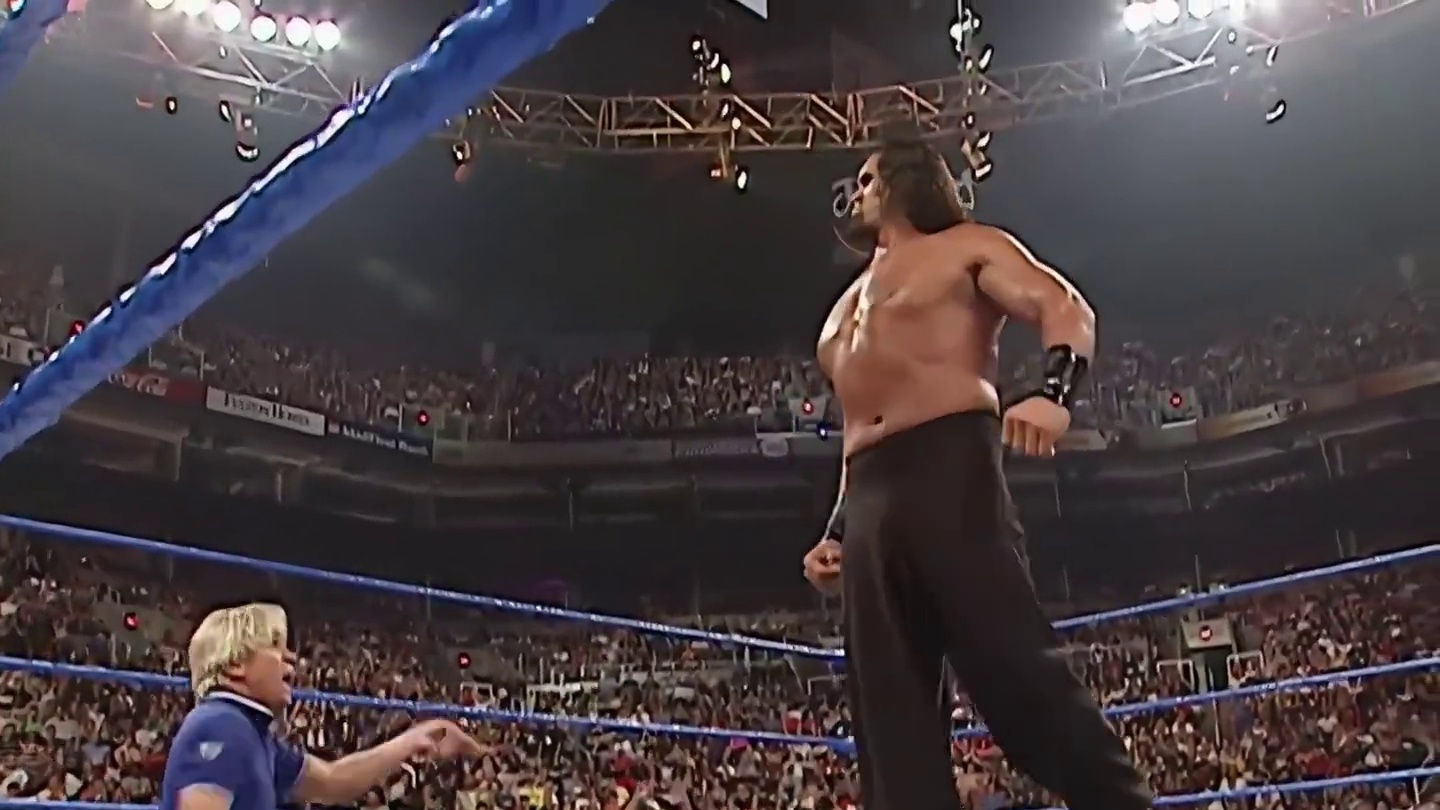 送葬者被脚踩压制？ 摔角职业生涯最窝囊的输法，也不过如此 #送葬者 #巨人卡里 #wwe