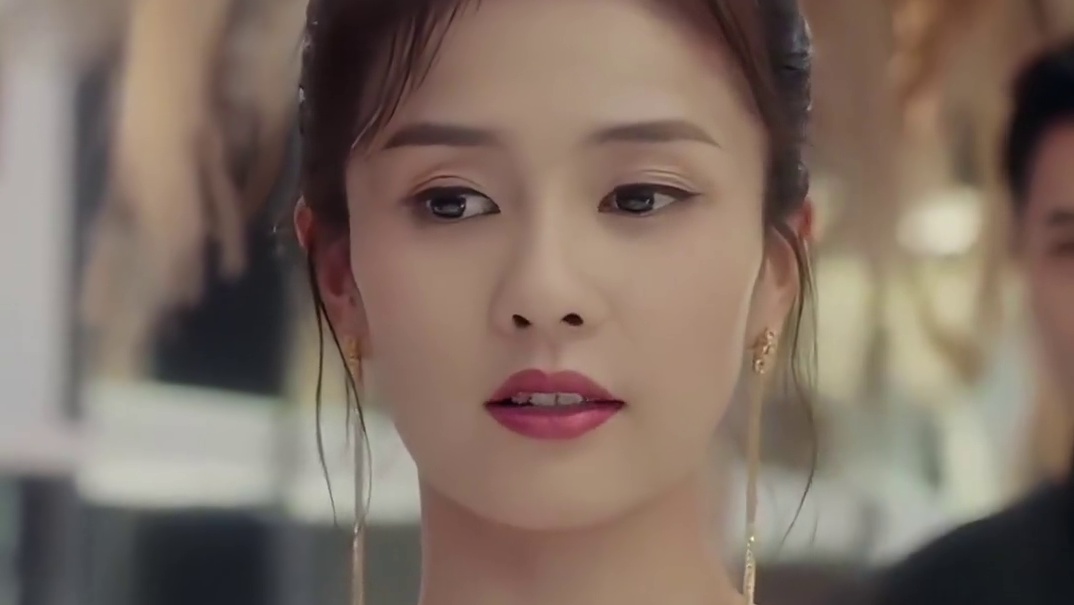 漂亮的礼服必须适合自己