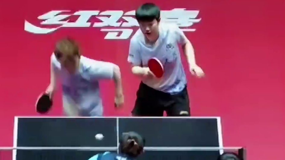 孙颖莎平野美宇3-2对手，帮助深圳大学拿下首分