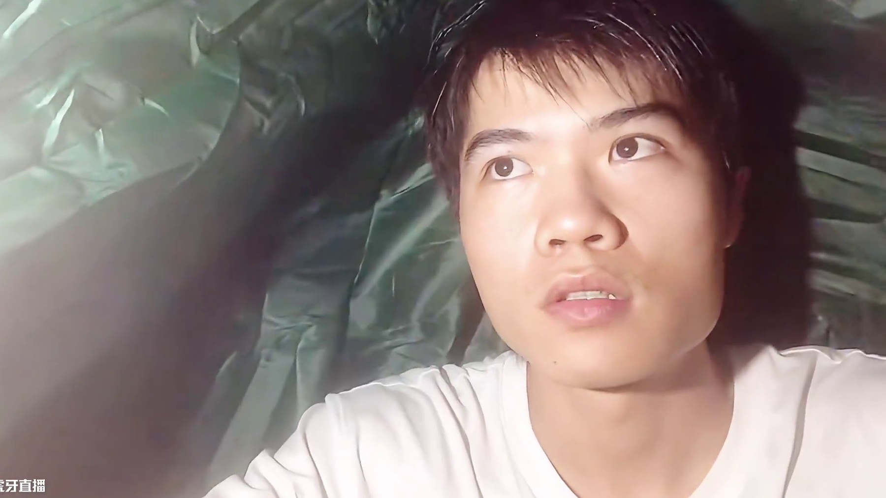 试睡恐怖寺庙，听见诡异“敲门声”#恐怖故事 #灵异事件 #户外探险 #真实户外