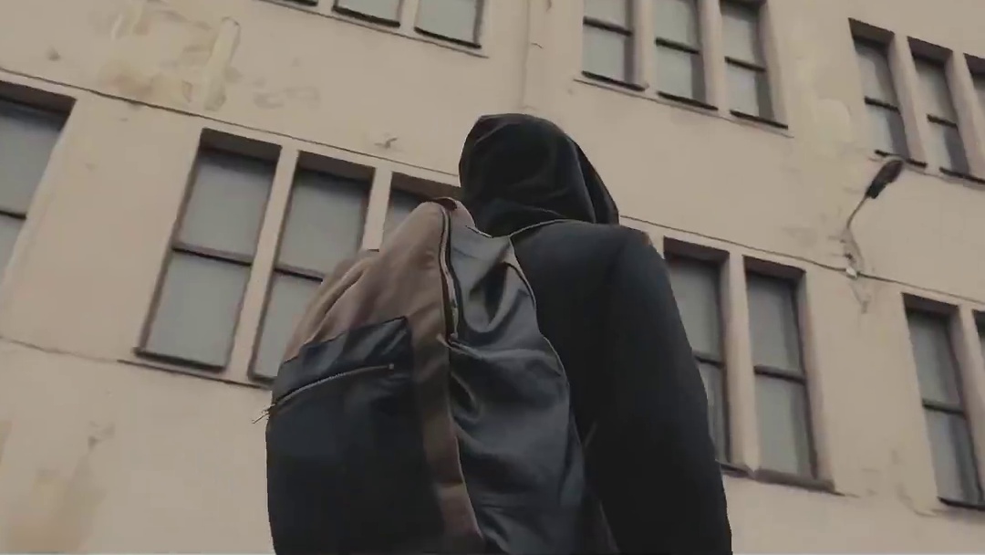 策划还是喜欢口罩！三角洲即将联动电音歌手！【三角洲行动】 #三角洲行动 #三角洲破壁新赛季上线 #三