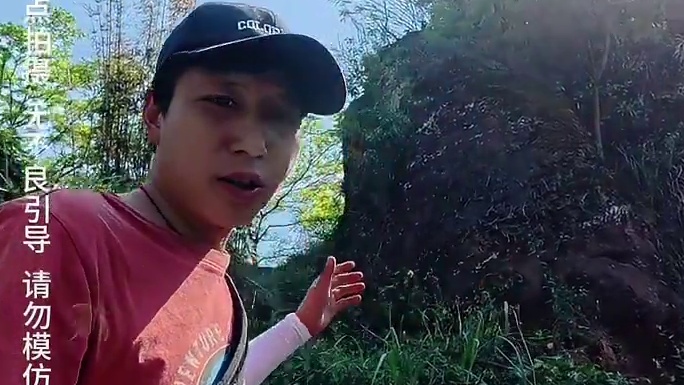 在四川宜宾的大山之中，隐藏着这样一尊神奇的观音雕像，高达十几米，依山而凿，已有几百年的历史#旅行推荐