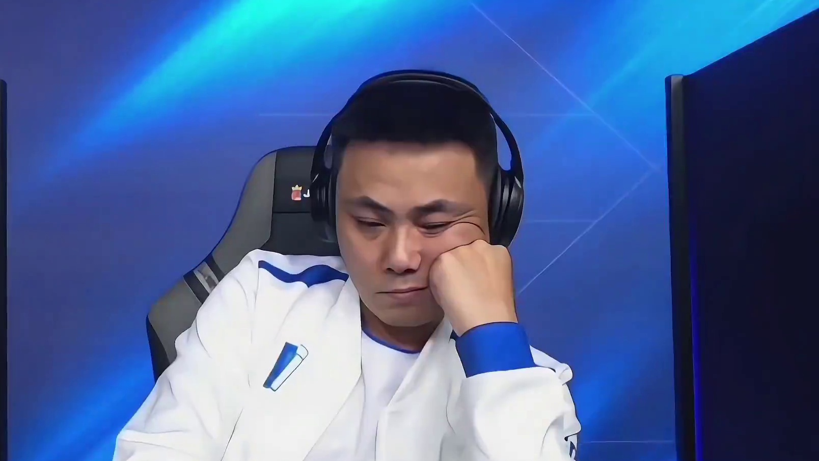 春季赛决赛四炸牌局，这牌居然被天赐给打赢了！