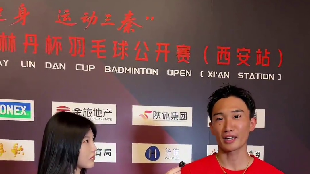 巅峰时期的桃田和林丹谁更强 #羽毛球 #西安林丹杯 #桃田贤斗 #桃田 #爱梨