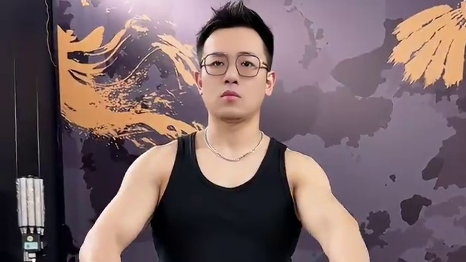 这条教学视频很有用，一定要看！转发给你爱耍赖的球搭子 #羽毛球 #发球 #羽毛球教学 #羽毛球新手入