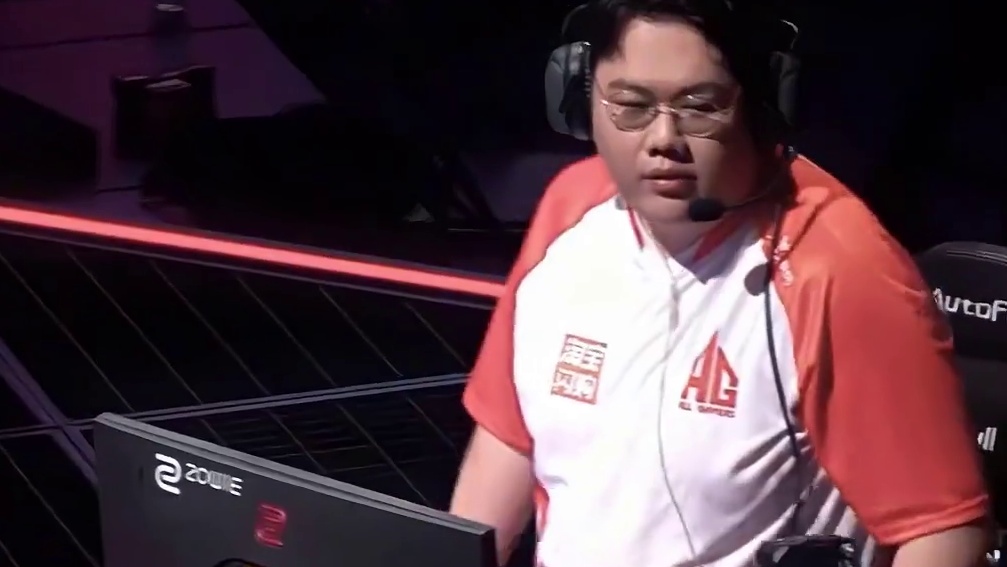 Shr1mp枪枪致命
精确打击连破三人
#NOVA对阵AG    #2025VCTCN第二赛段